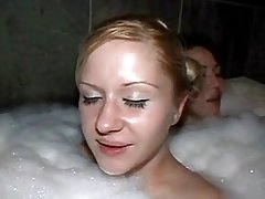 뜨거운 욕조 Threesome