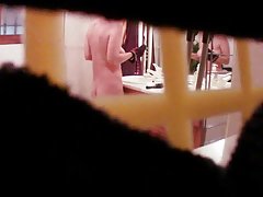 Hidden Cam-Mature55yo 에 사로잡혀서 가사에서는 욕실