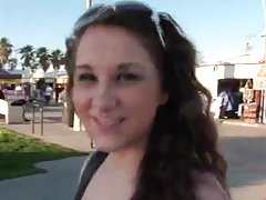 어린 소녀 Fucks 오래된 사람