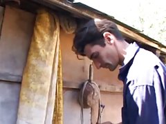 농소년 Fucks 섹시한중년여성에서 그녀의 노