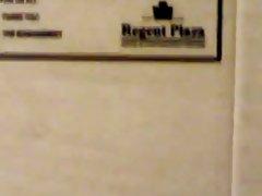 인도 누드쇼에서는 욕실