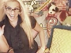 테일러 스티븐 보여줍니다 그녀의 거 대 한 줄 게 테일러 스티븐 보여줍니다 그녀의 거 대 한 줄 게