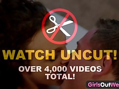 소녀 나 West-대머리 아마추어 음부 licked 고 못 박혀