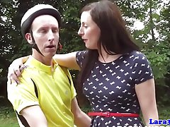 atm 재미에 품위 있는 영국 milf 포르노