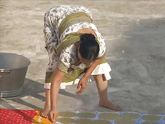 Spying 인도 세상은 달라진 것 없이 여전히 돌아-ass bend over-booty 일본
