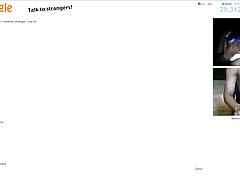 아시아 소녀는 내게 그녀의 가슴이