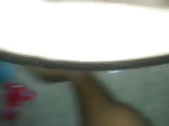 화이트 소녀하고 그녀는 자신에 대해 bi-Bi-si 얼굴이 망가져 가는 세션