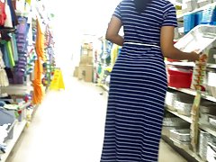 파란 드레스에 거품 부 티 엄마입니다.