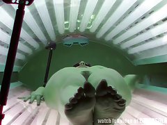 Hidden Cam-털이 음부에서 일광 욕실