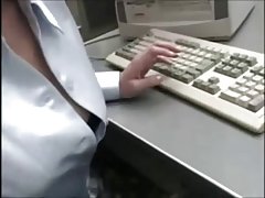 아름다운 아시아 병아리를 가져옵 그녀의 부시 두드-part1