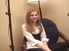 영 틴 Mandy 처음으로 입으로