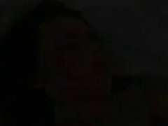 섹시한중년여성을 가진 큰 가슴 Masturbates 털이 음부