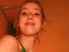 그녀는 알고 자기의 잘 작동