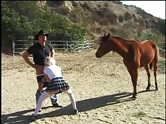 Schoolgirl 을 사랑하는 승마 시기 이후 학웃...