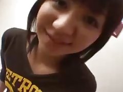 단발머리 아시아 소녀 masturbated