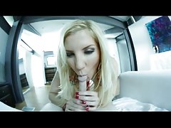 큰 장난감 금발