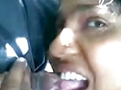 Desi girl 구려 딕에 야외